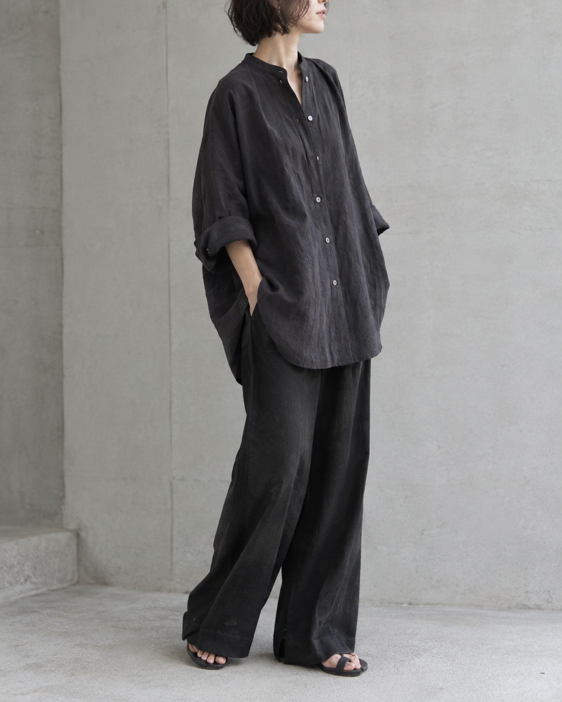 ROUND FORM SHIRT / YENN