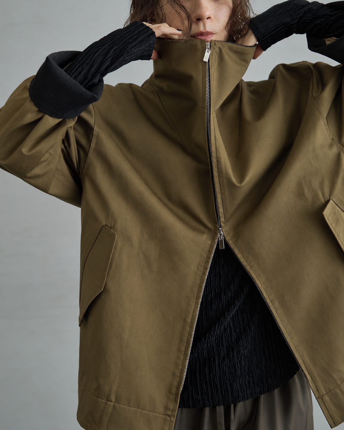 STAND BIG COLLAR BLOUSON / CHIGNON