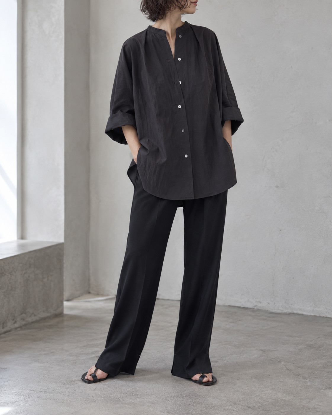 ROUND FORM SHIRT / YENN