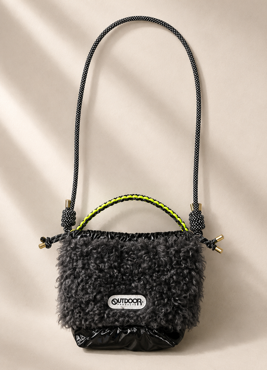 Reversible faux fur quilted bag <CHARCOAL> /RISLEY