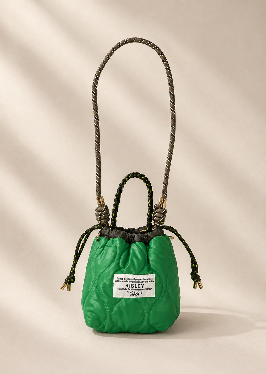 Reversible faux fur quilted bag <BEIGE> /RISLEY