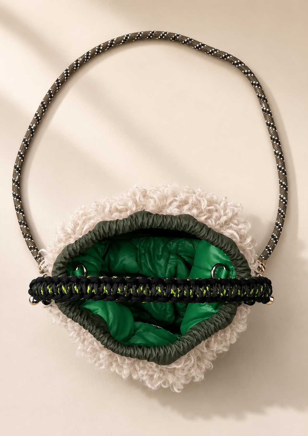 Reversible faux fur quilted bag <BEIGE> /RISLEY