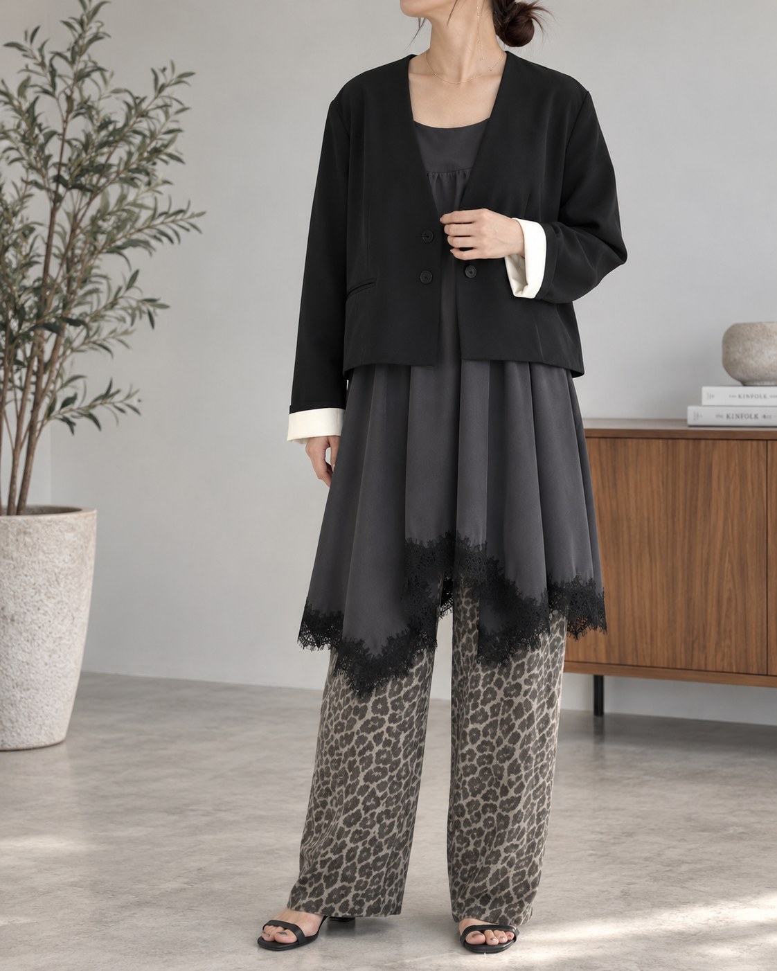 NUANCE NECK SHORT JACKET / CHIGNON